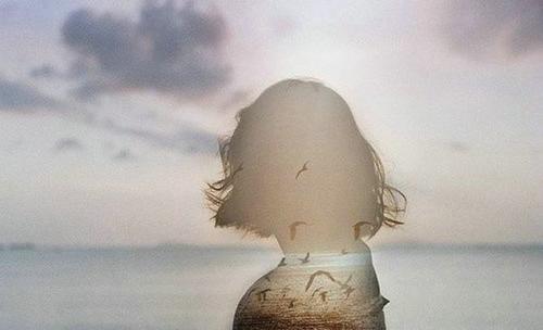 深夜会激起悲伤的情绪