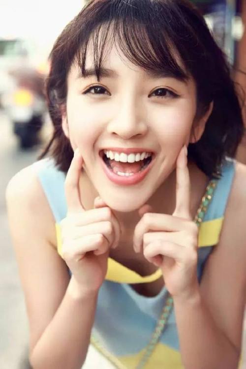 让我们看一下小编编写的快乐句子和短语