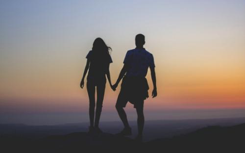 编辑编了一些关于非常高兴的句子