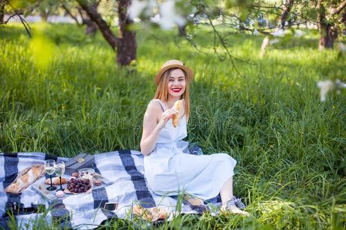 编辑编辑了一些关于想念女友的快乐句子