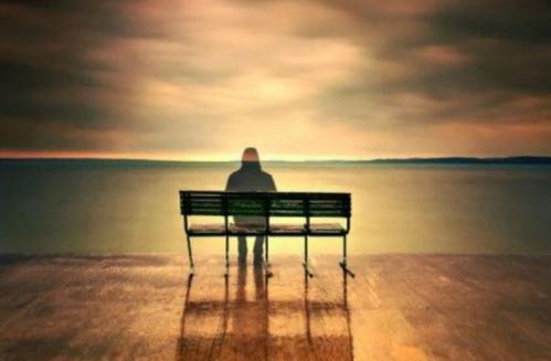 黑暗的夜晚给了我黑色的眼睛