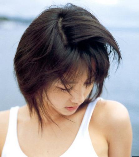 请欣赏编辑准备的关于剪掉长发的幸福句子