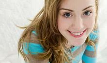 脸上带着什么 形容开心的句子