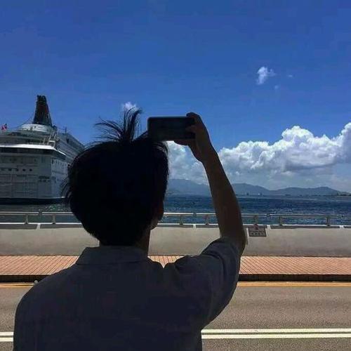 请欣赏小编编写的关于积极成为快乐人的句子