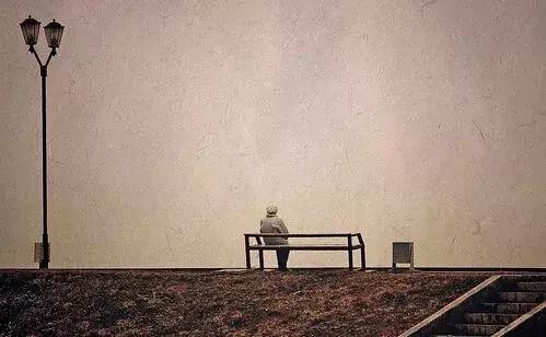 因为你的冷漠开始让我感到主动很便宜