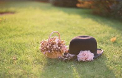 有些人分手后仍然不能完全放手