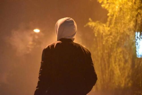 这个世界上有那么多失望和寒冷的时刻