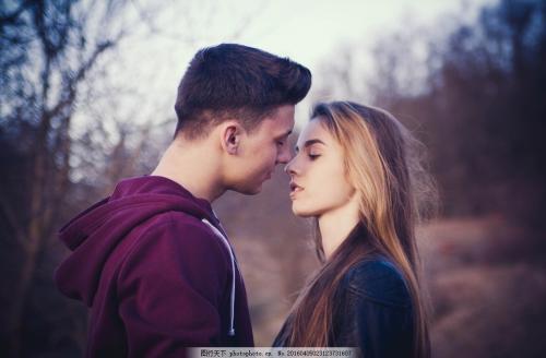 如何使男孩高兴