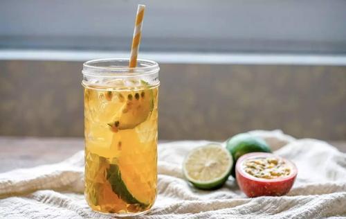 看看小编编着的关于快乐吃冷饮的句子