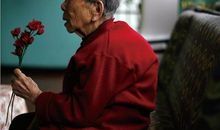 在敬老院看到老人心酸的句子