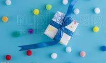 生日收到朋友礼物的说说