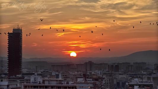 快乐的男孩，在美好的时光中句子2