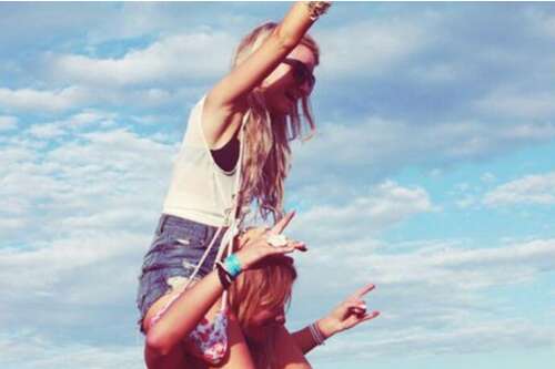 给朋友关于友谊2的简单句子