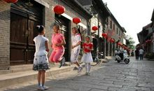 带小宝贝玩的很开心句子 小朋友玩得高兴的句子