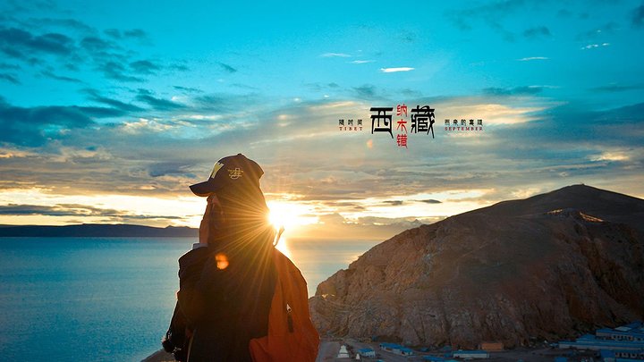 15.努力工作,三个字,一个叫做低沉,一个叫苦,另一个叫锣。您必须振作起来并努力工作。 -毛泽东