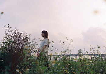 20.当面对失败时，你应该勇敢和微笑以迎接失败。如果您鼓起勇气并竭尽全力战胜失败，那么您将发现，在消除失败的阴影之后，您的头顶上会覆盖一片阴影。如此美丽的天空。