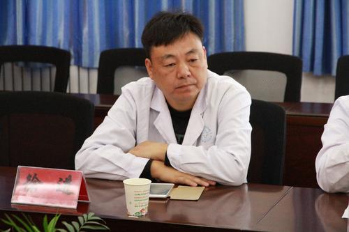 依依不情愿的句子