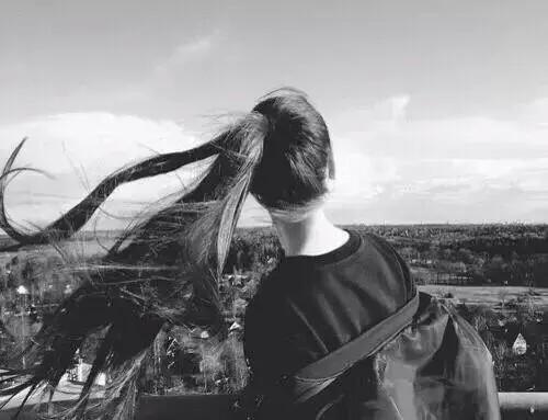 发朋友圈最最心痛到哭的句子 1