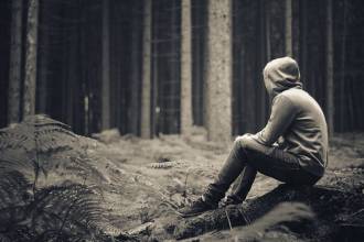 20.轻轻地漂浮到您所在的位置。我从未忘记过那些美好的时刻，也从未忘记过蓝天下的幻想，你的微笑。如果我没有错过它，我不会在这个寂寞的夜晚徘徊，不会错过那些绚烂的场景，也不会迷失一生。放手之后，我总是会陷入混乱，并且会莫名其妙地哭泣以寻求歌曲，戏剧甚至一句话。