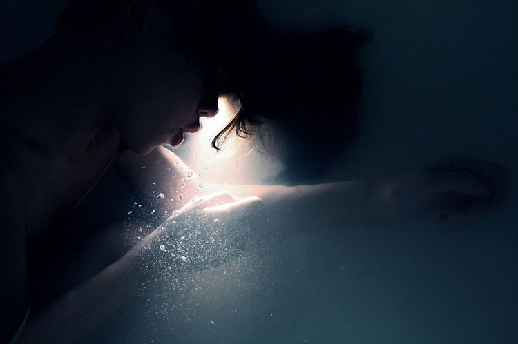 18.明天的希望可以使您忘记今天的痛苦。