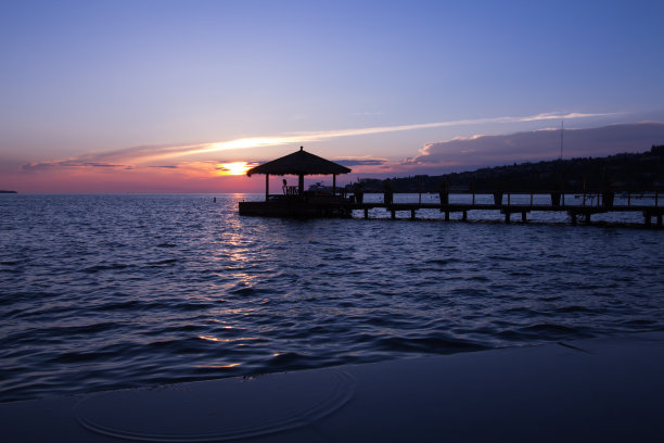 我要脱下那个单身的女孩
