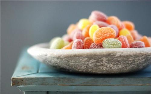 10.家庭感情是一种动机。它使您可以进入“独自走到高层建筑,看着路的尽头”的境界,并让您持久地坚持“安全带越来越宽,人们将对伊拉克感到ha恼” ”。让您品尝“报道三春汇”的快乐。