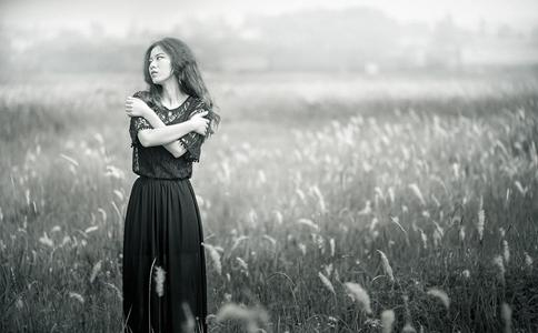 11.朦胧多雨的旅程，匆匆的脚步无法摆脱那种迷恋，不眠的座右铭普通笔，告诉不满意的唐枫宋玉，黄色的纸条充满了对你的担忧。