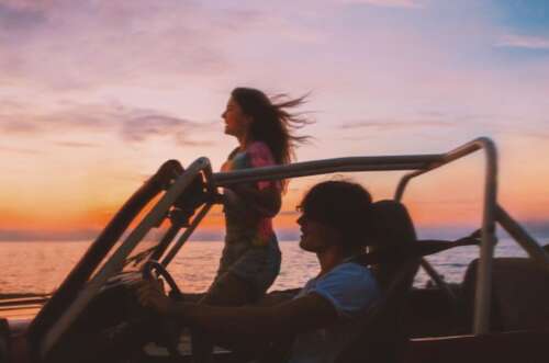 适用于在日落和傍晚发送漂亮的句子，在日落时拍照并在朋友圈1中发送浪漫的文案