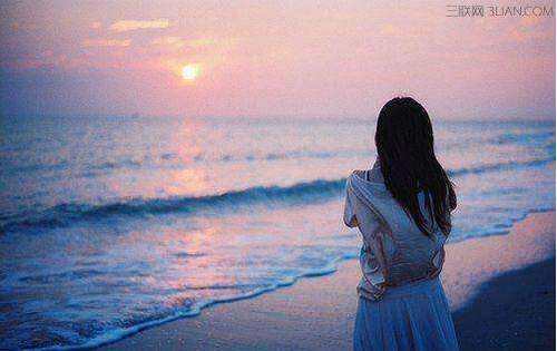 悲伤的眼泪含泪，每一句话都the动人心1