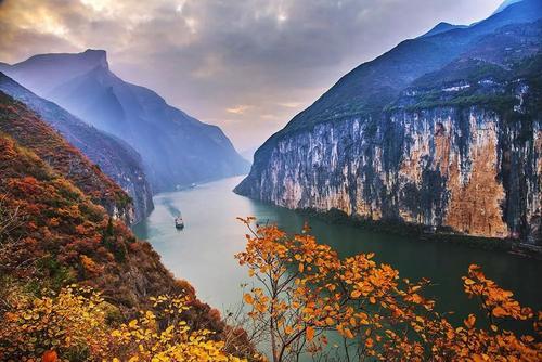 关于三峡的诗句 1