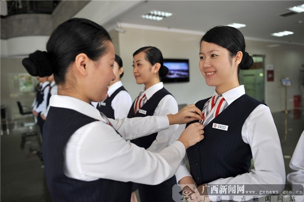 15.柜台就像一枚戒指，顾客就像法官。