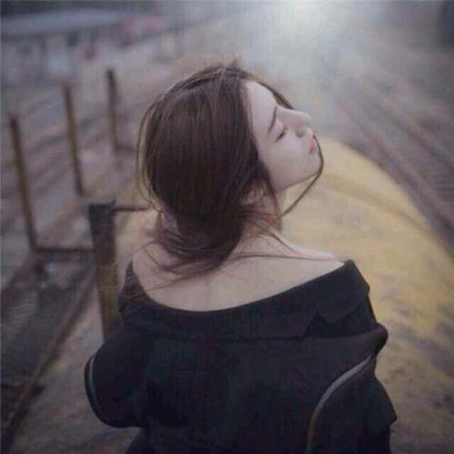 失恋了的个性签名女生 2