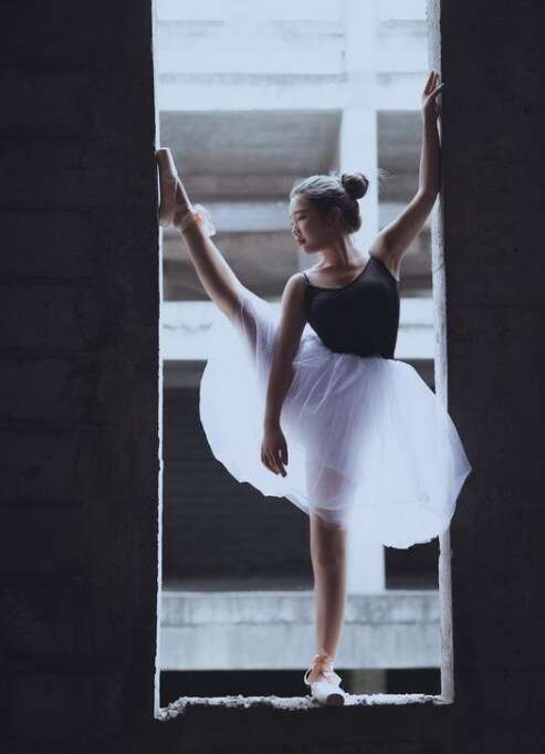 11.有时候，就像遭受沮丧一样，我突然感到难过。有时，好像突然自闭症一样，我突然不想说话。