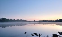 描写河边优美景色的句子