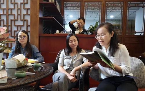 有关亲情服务和精细管理的句子 2