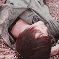 形容人伤心痛哭的句子 2