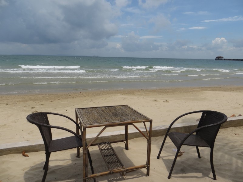 10.冬天冬天降雪时,春天就不远了。当夜晚模糊了道路的视线时,黎明就在脚步声的前面。当寂寞淡化灵魂的春天时,请不要忘记,友谊的月光已经洒落。窗前^。 ^星期一快乐