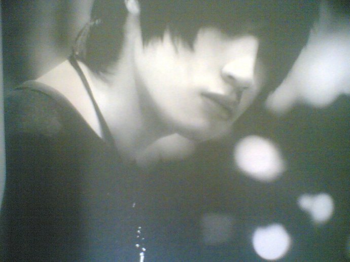 20.你还记得你最初的梦想吗？你还记得你热情的心吗？永远不要忘记我们为什么走得太远，因为我们走得太远，永远不要放弃我们的梦想，因为没有掌声。炫耀的资本，我脚踏实地，因为我无法预测未来，我坚持当下，不要让挫折夺走你的微笑和最初的梦想，不要让失败带走你的战斗精神和最初的固执。