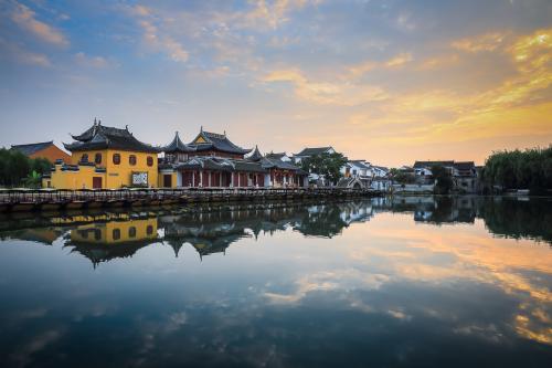 10.您成长的越多,您就越不敢依靠他人,因为害怕人们的内心会改变,也害怕无法兑现诺言,因此您只相信在这个世界上,您只能给自己一个安全感。