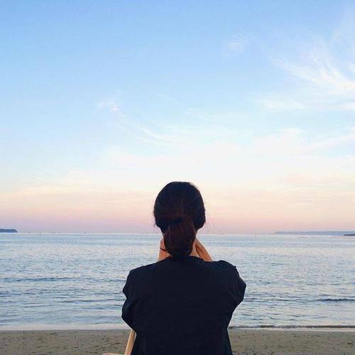 11.对于智者,建议是多余的;对于傻瓜来说,忠告是不够的。