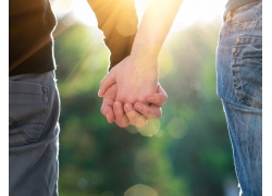 10.我愿意爱你，照顾你，终生保护你。