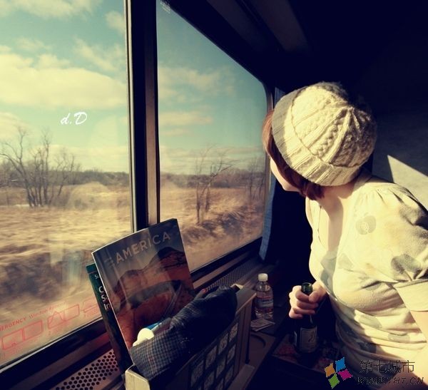 最新QQ空间心情跟图片聊天