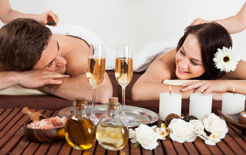 12.成语卡是我课余生活中的好伙伴。每次制作新的成语卡片时，我的内心都会感到甜蜜，就像吃蜂蜜一样。