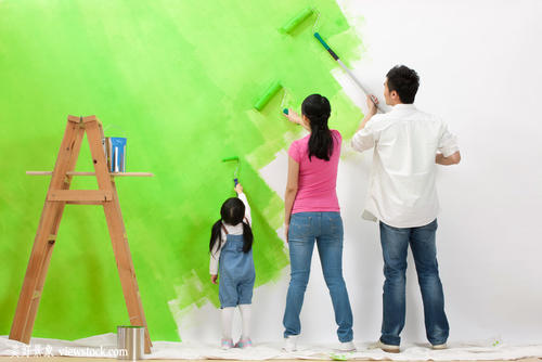 10.人们年轻时，大多数都是做梦者。在社会中翻滚之后，他们的梦想消失了，只剩下乡愁。