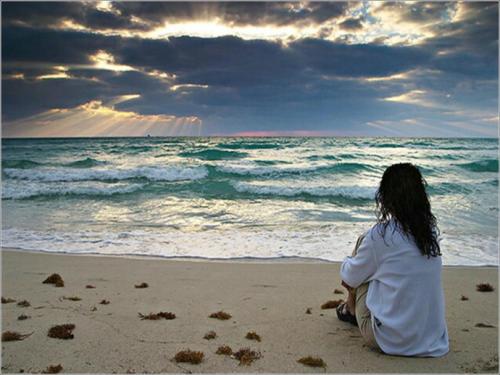 11.对未来的生活充满希望:温柔有趣不会太激烈,四个季节三餐不必太匆忙。不要后悔见到你,爱上了你。 ``以下是不后悔爱上编辑为您编译的某人的一句话,希望您喜欢它。