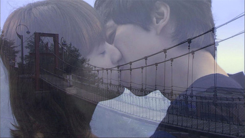 QQ空间与图片伤心交谈