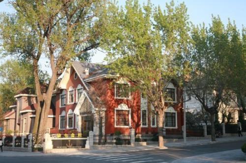 13.我小的时候,男孩喜欢电动玩具,女孩喜欢玩偶。当您长大后,这是另一回事。