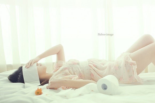 QQ空间心情跟图片聊天