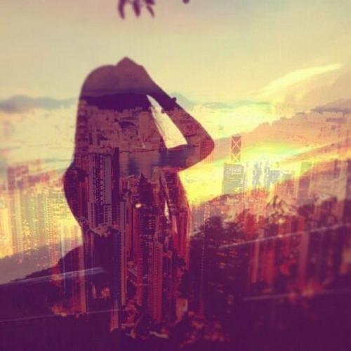 11.谎言无非是安慰，更加温柔，即使谎言是错误的，我也放心了。