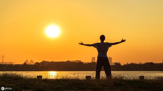 关于自律的句子2